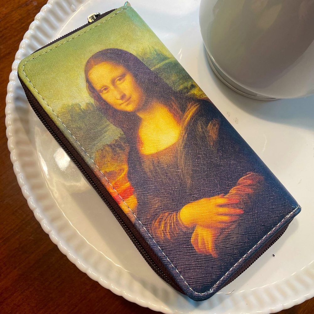 Mona Lisa wallet. Two zippers. NWOT. 8x4”